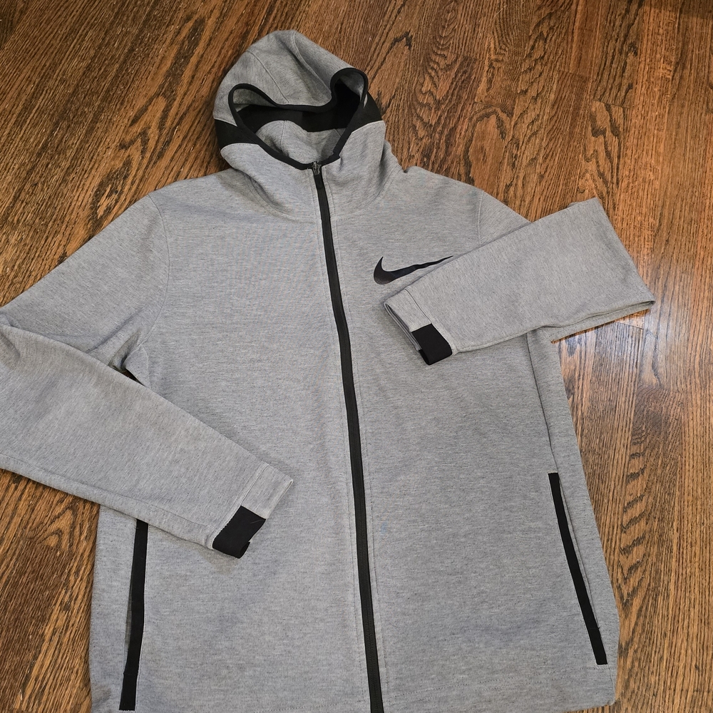 Nike Men's Showtime Fleece Hoodie Gray